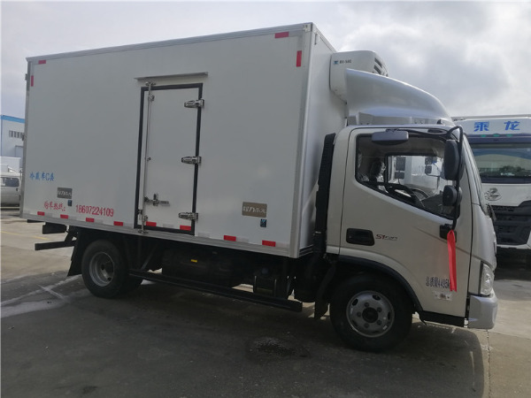 國(guó)六 福田歐馬可S1寬體冷藏車