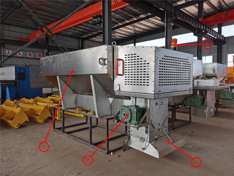 皮卡用撒布機(jī)（1-1.5方） 皮卡不銹鋼撒布機(jī)