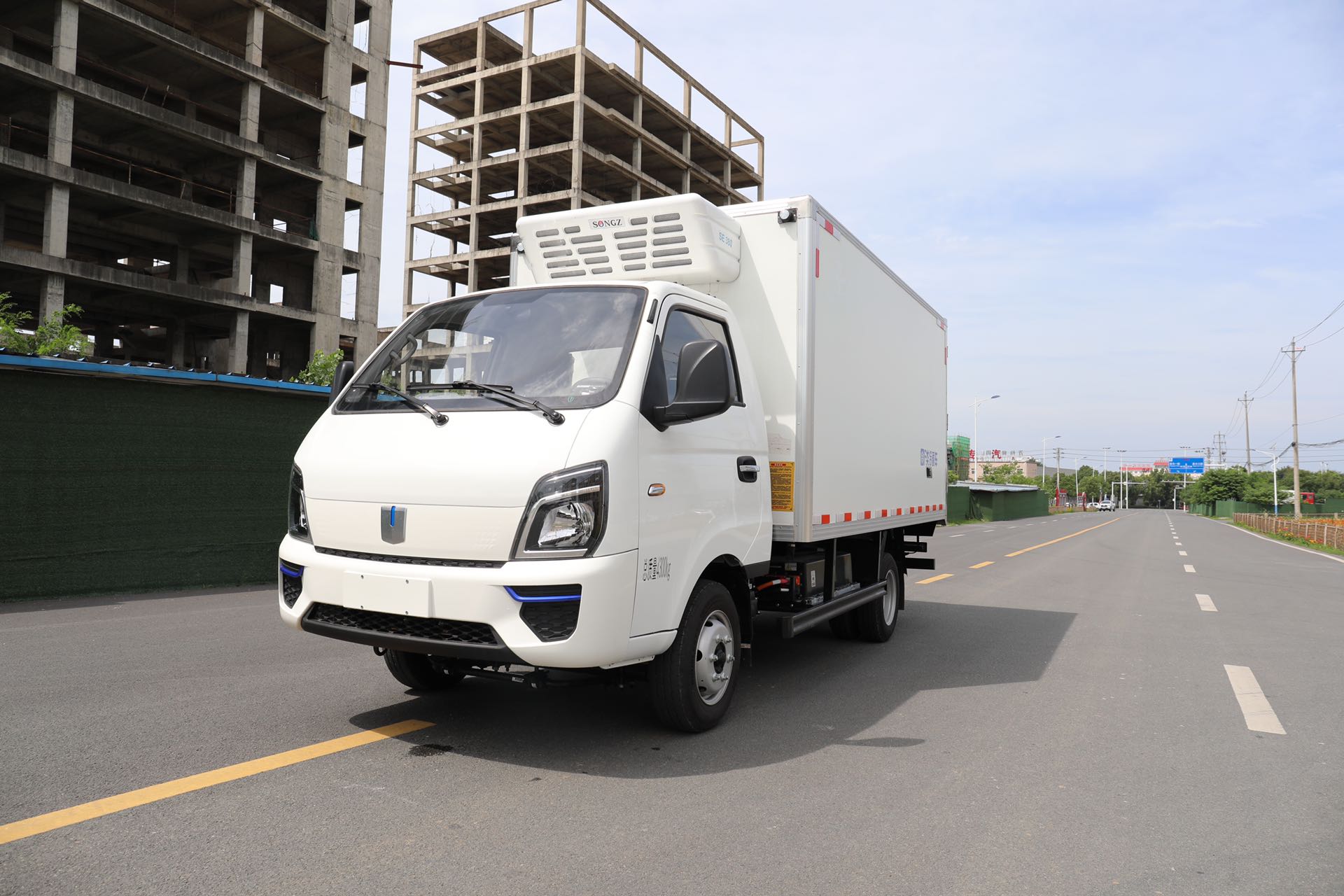 吉利 鋒銳V5E純電動(dòng)冷藏車